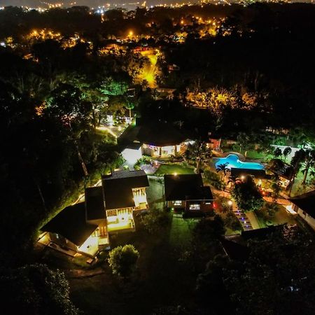 Terra Luna Lodge Tena Exteriér fotografie