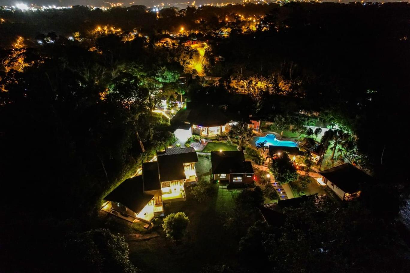 Terra Luna Lodge Tena Exteriér fotografie