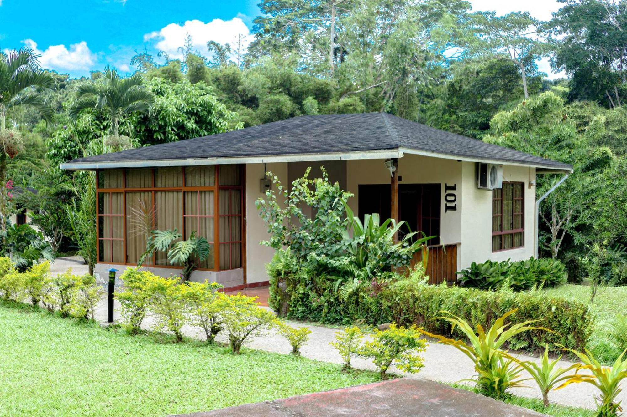 Terra Luna Lodge Tena Exteriér fotografie